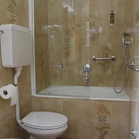 Apartment Riva Bianca Castle *